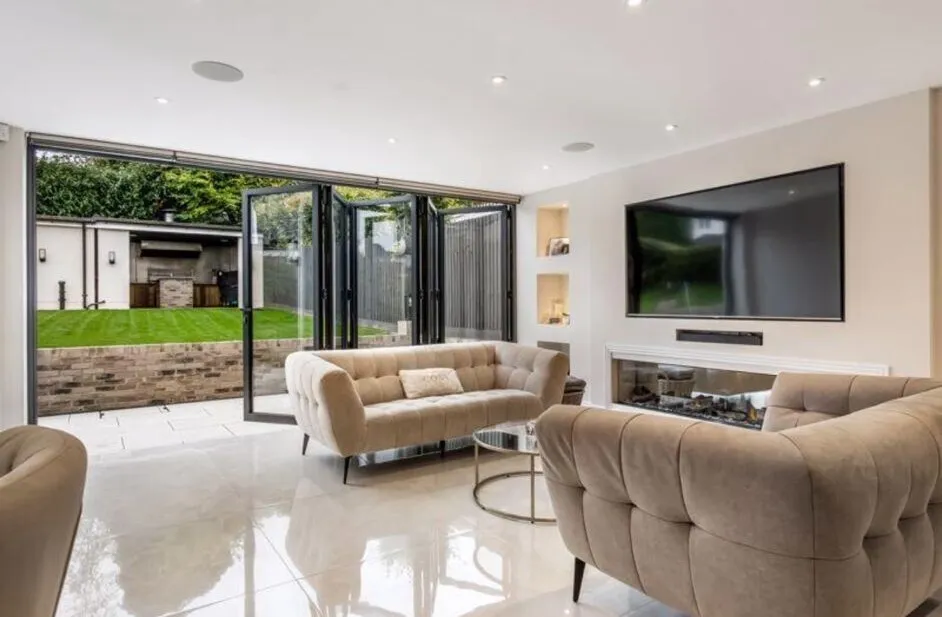 Tolmers Road, Cuffley, EN6, photo 6