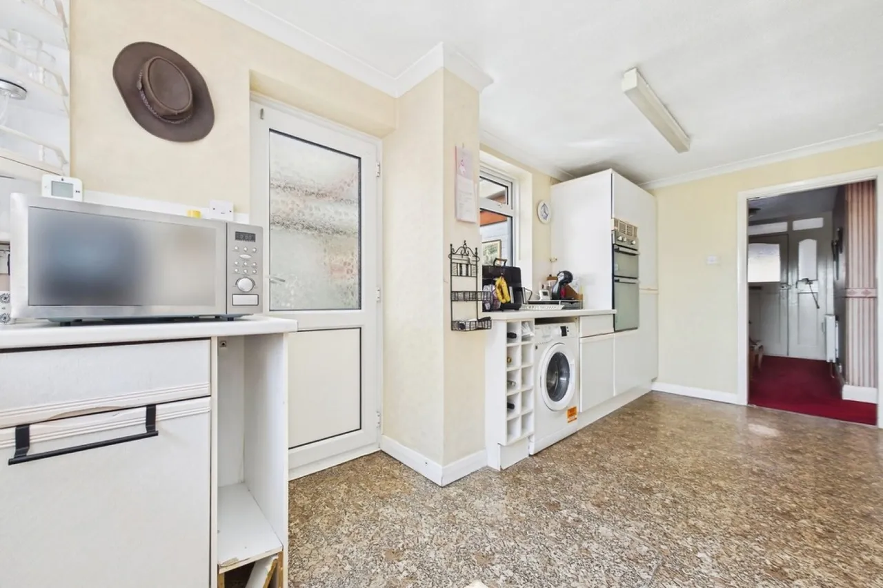 Downs Road, Folkestone, CT19, photo 9