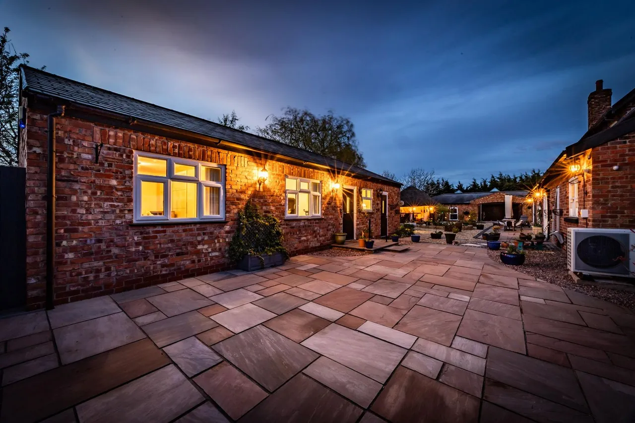 Hall Lane, Bold, WA9, photo 86