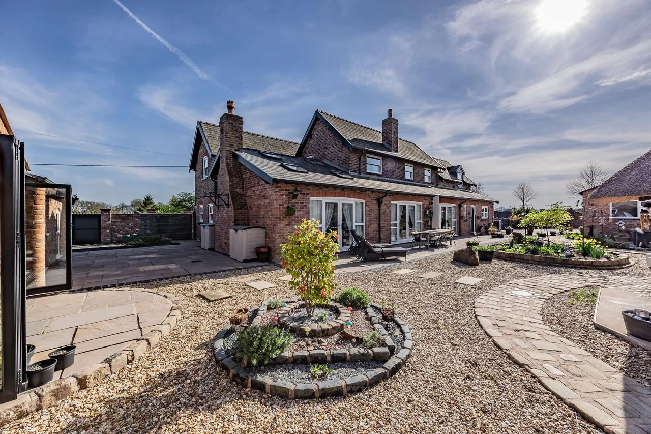 Hall Lane, Bold, WA9, photo 70