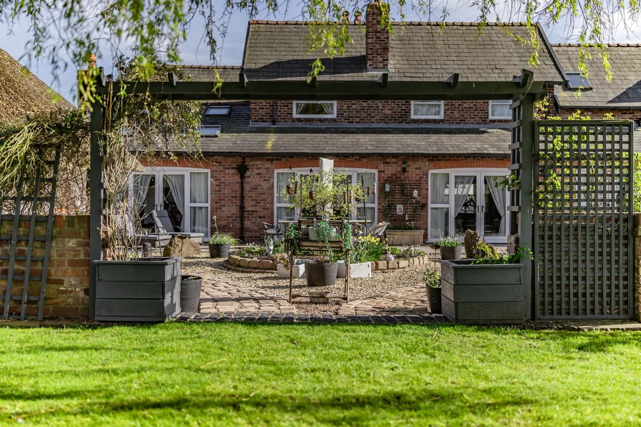 Hall Lane, Bold, WA9, photo 63
