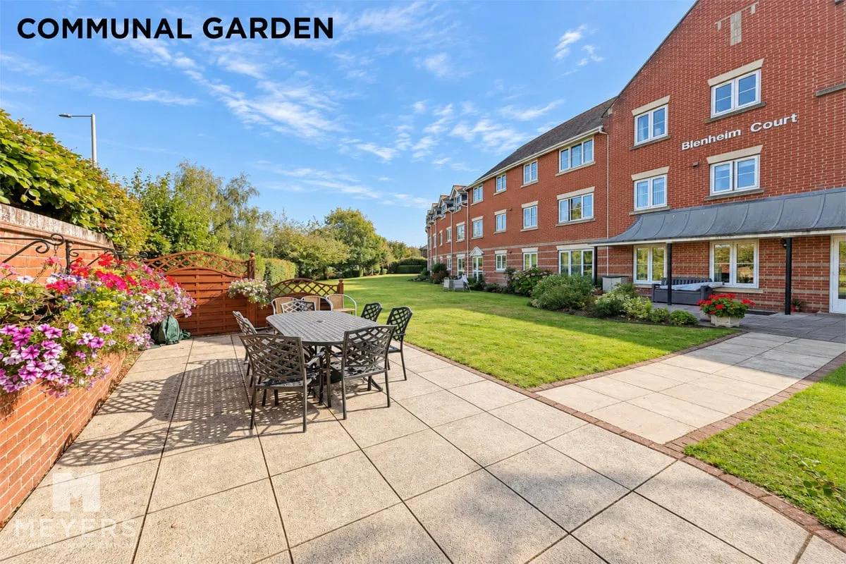 Regency Crescent, Christchurch, BH23, photo 28