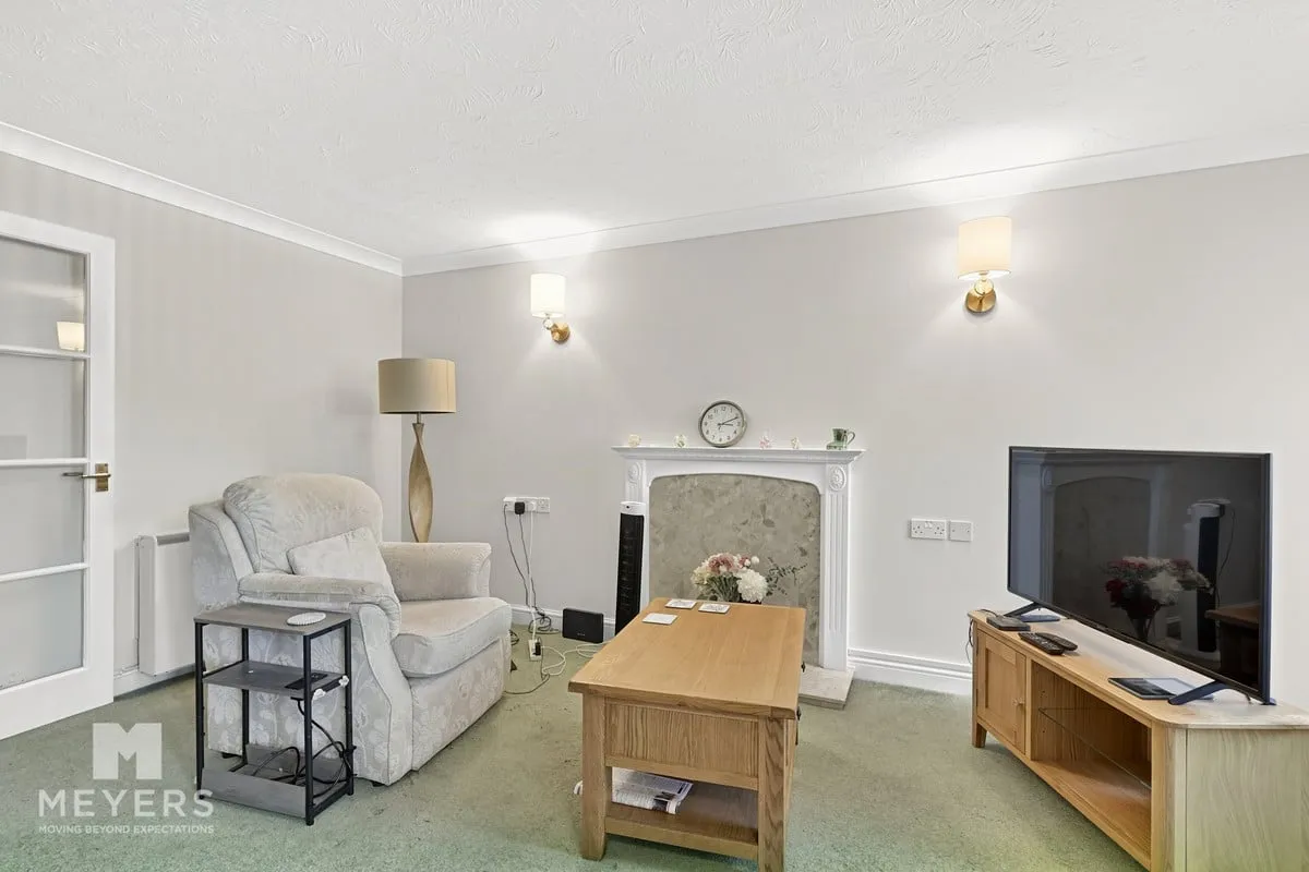 Regency Crescent, Christchurch, BH23, photo 9