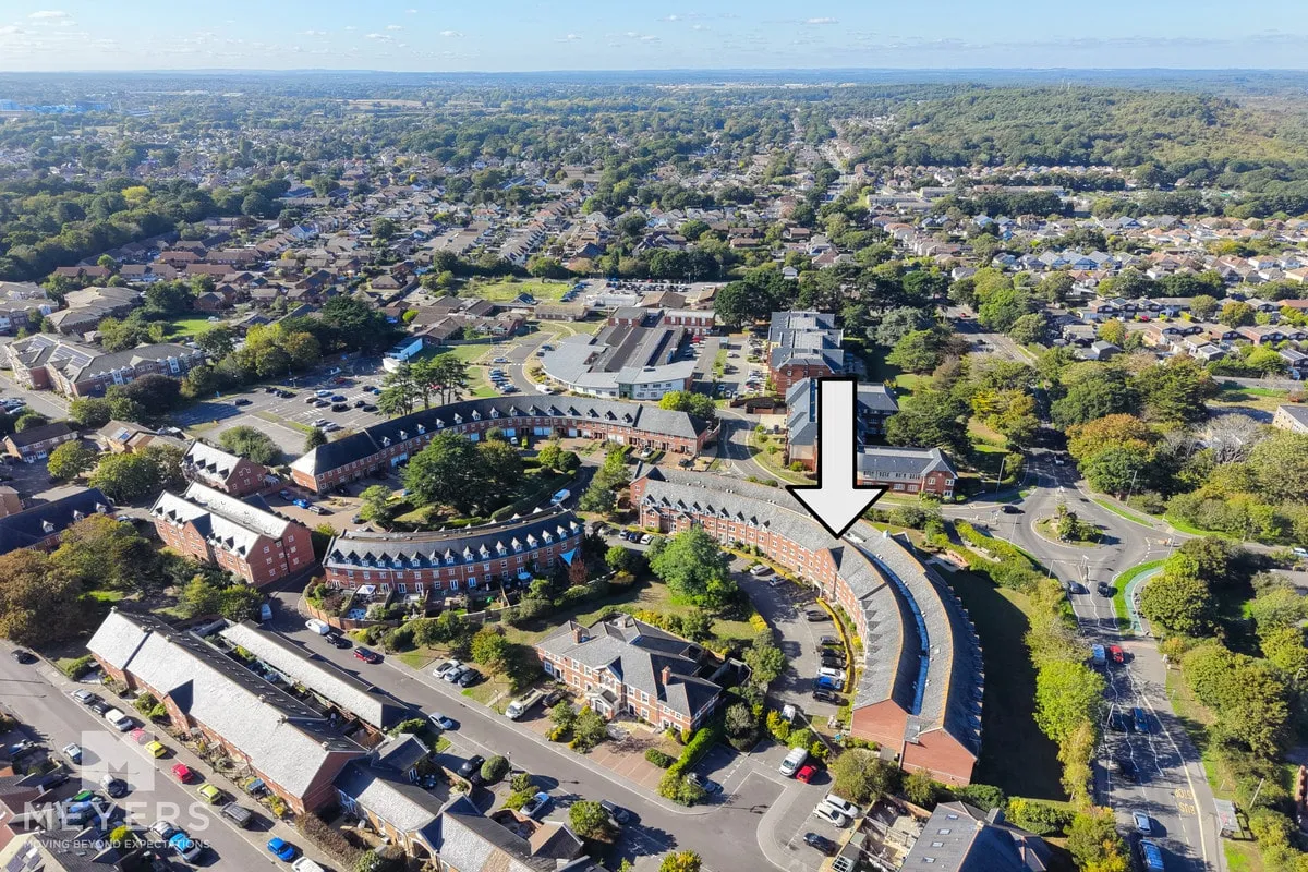 Regency Crescent, Christchurch, BH23, photo 32