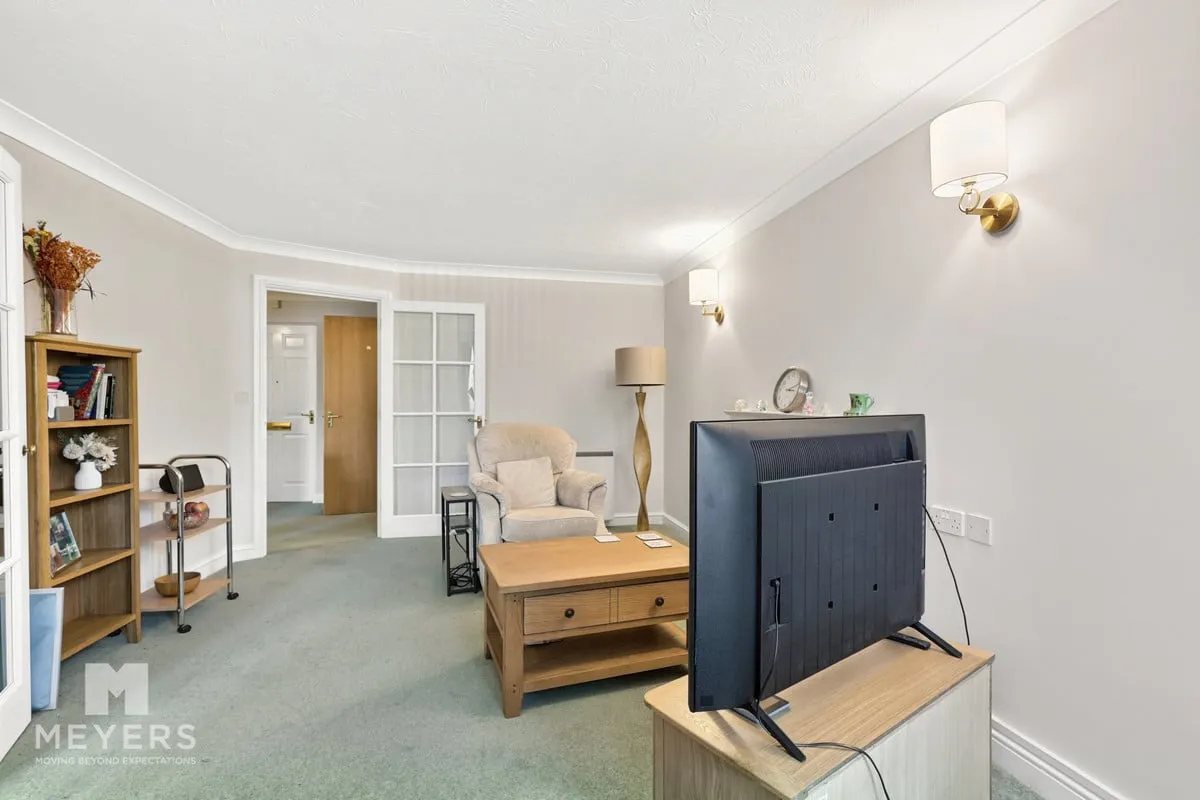 Regency Crescent, Christchurch, BH23, photo 10
