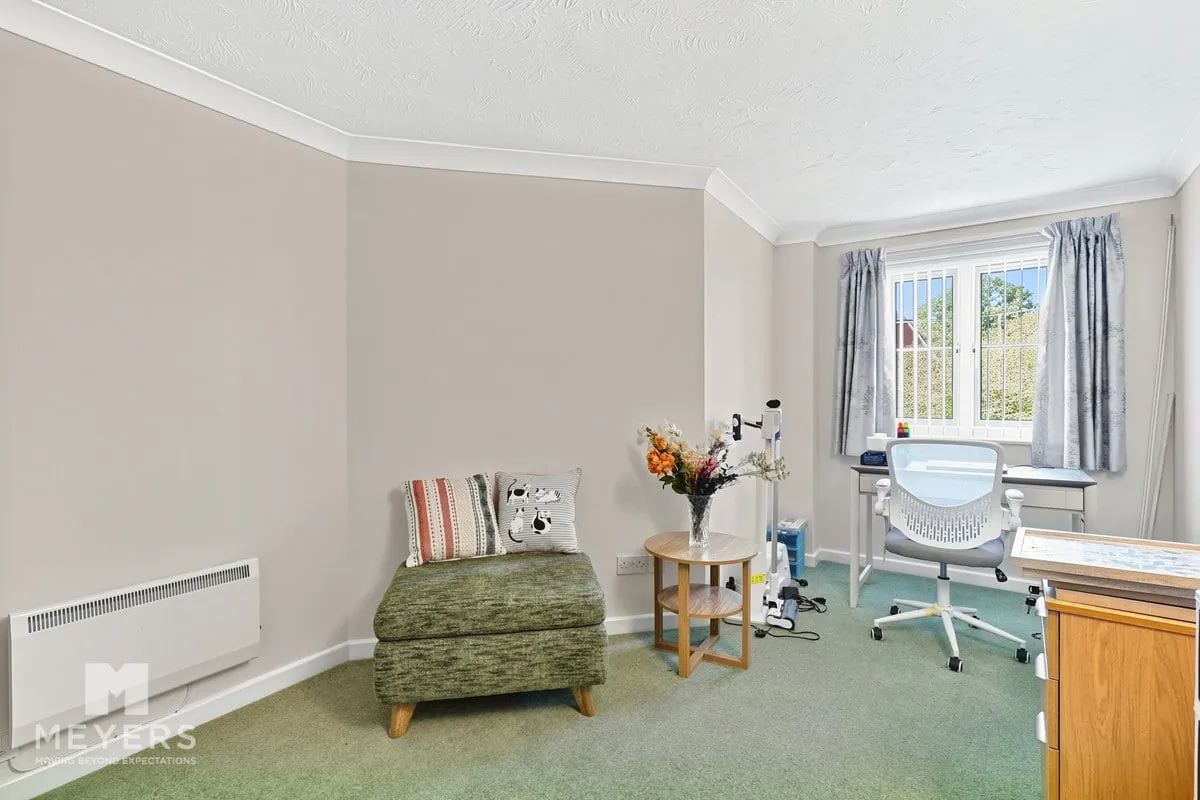 Regency Crescent, Christchurch, BH23, photo 18