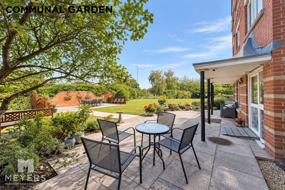 Regency Crescent, Christchurch, BH23, photo 31