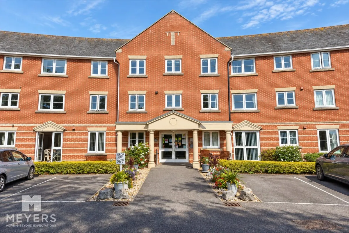 Regency Crescent, Christchurch, BH23, photo 7