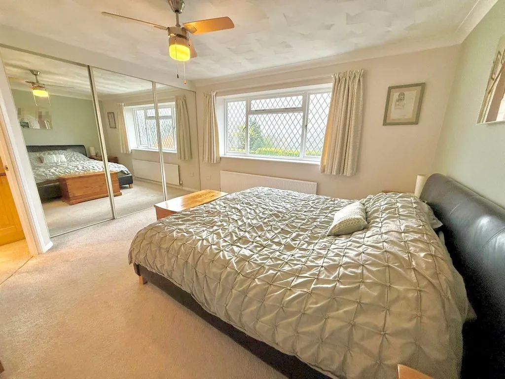 West Hill, Dunstable LU6 3PN, photo 9