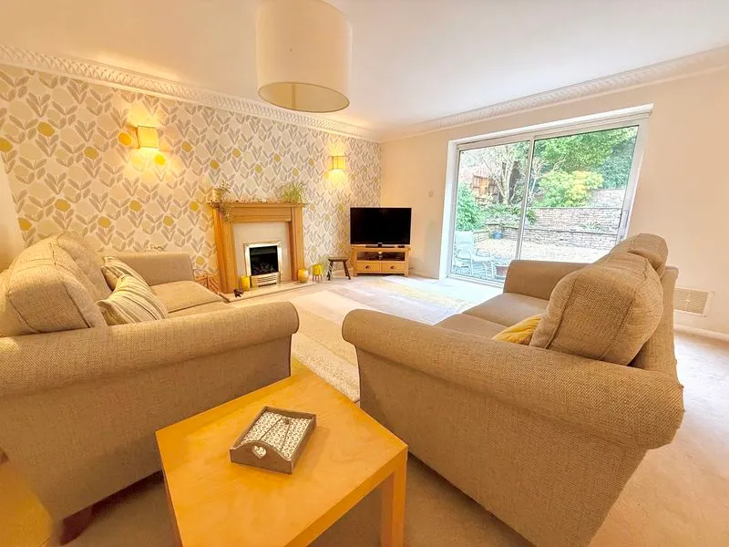 West Hill, Dunstable LU6 3PN, photo 2