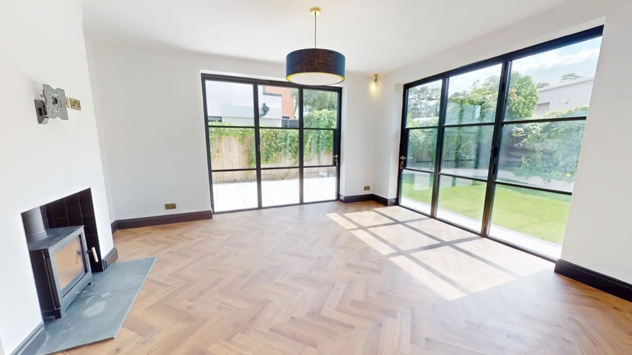 Mead Road, Cheltenham, photo 6