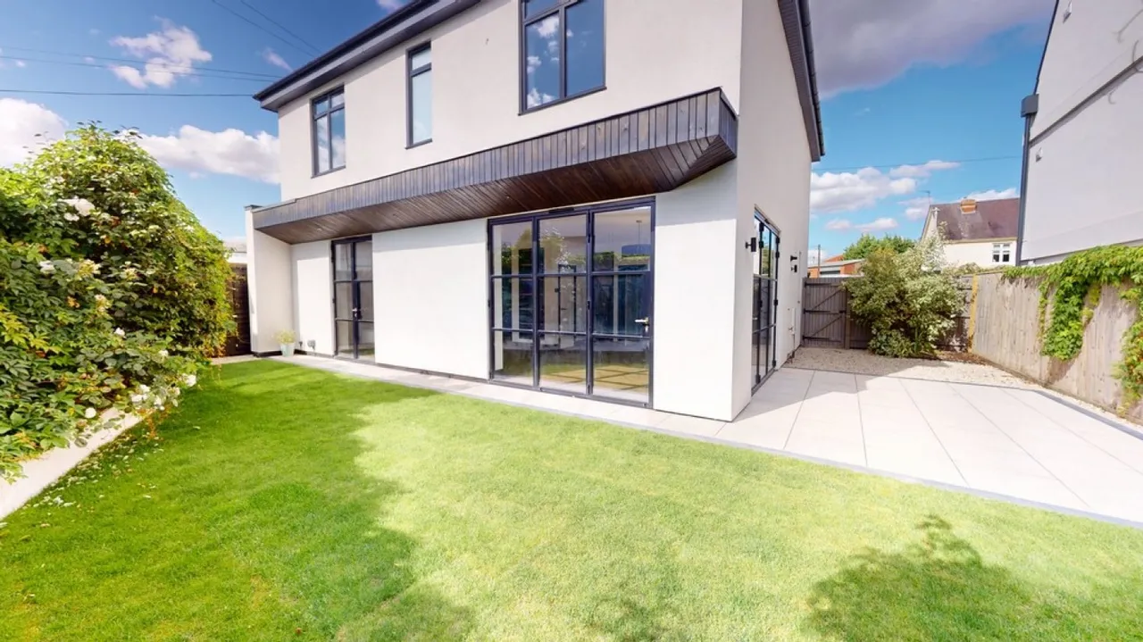 Mead Road, Cheltenham, photo 8