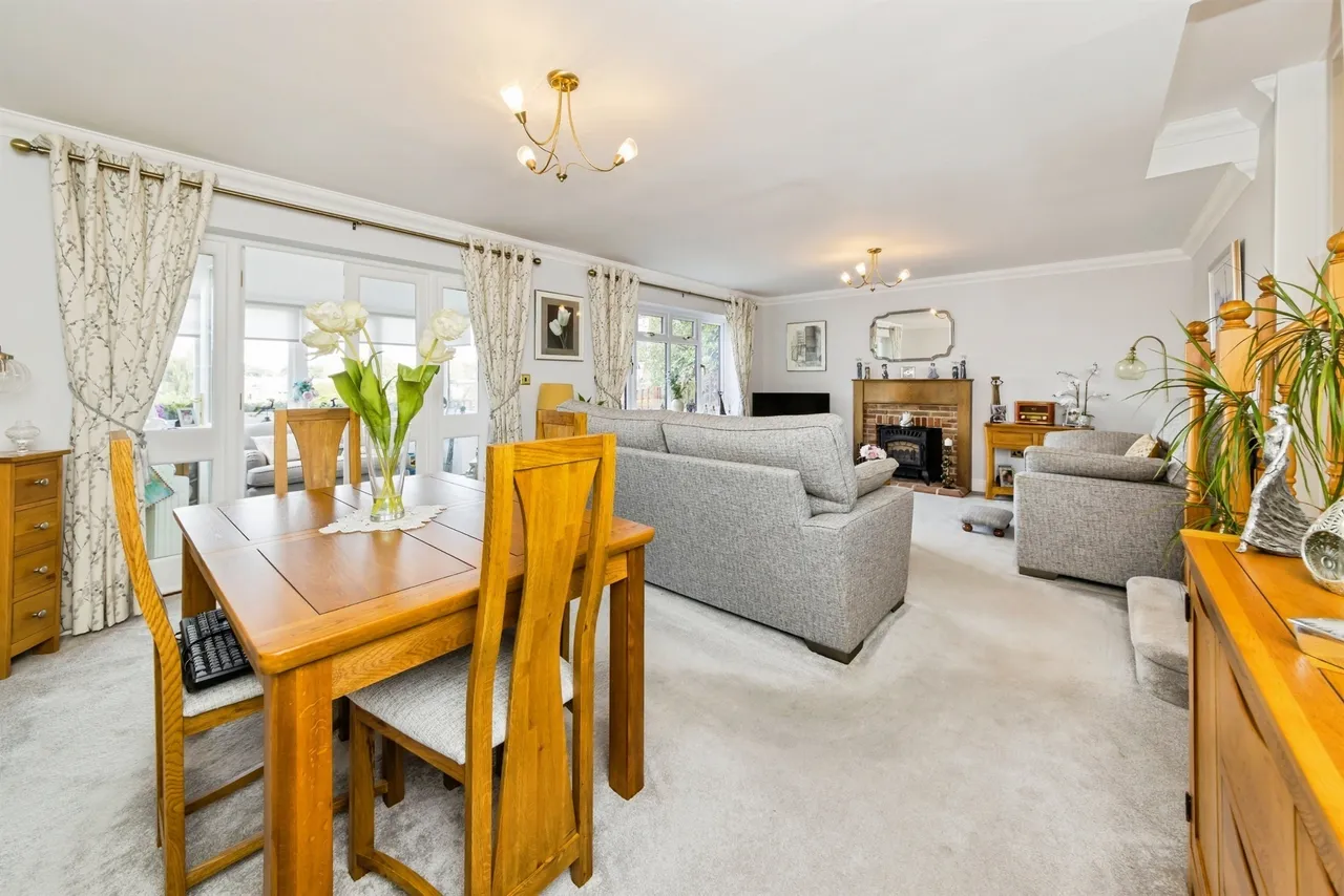 Priory Way, Haywards Heath, RH16, photo 4