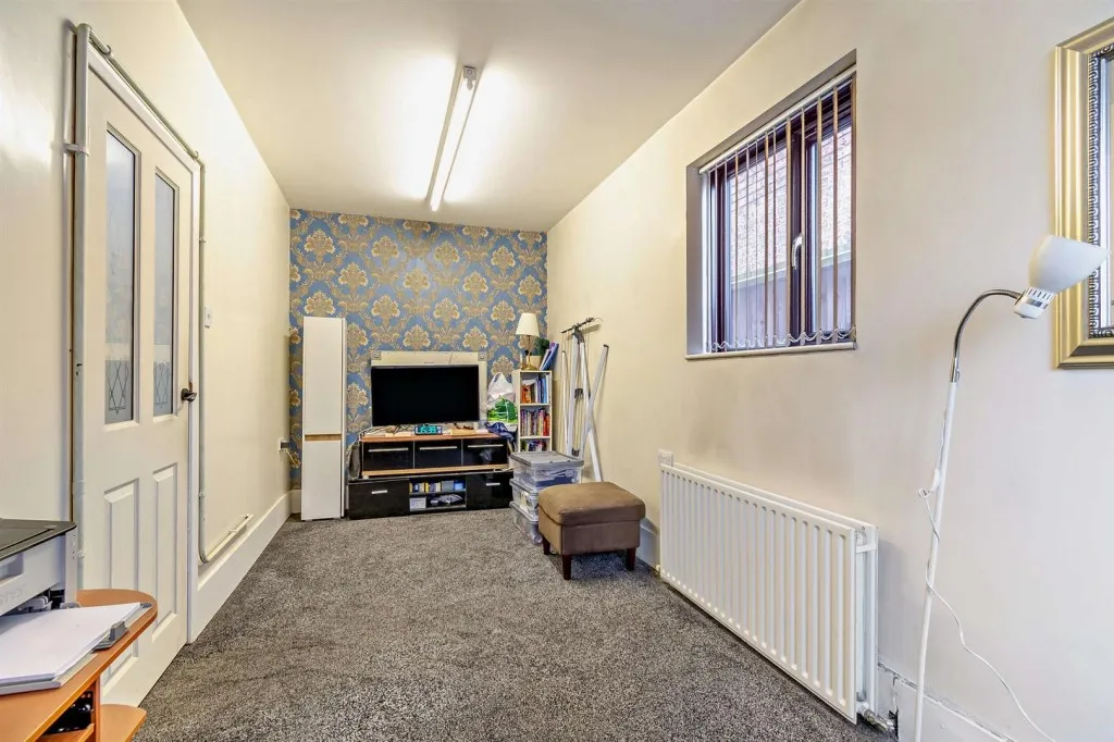 Colchester Road, Leicester, LE5, photo 11