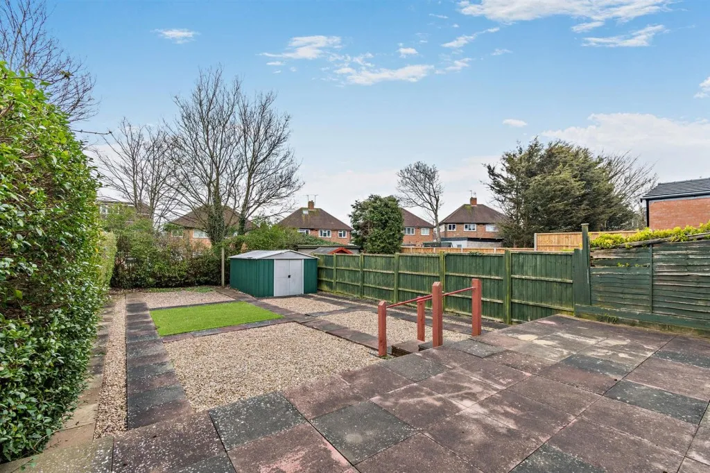 Colchester Road, Leicester, LE5, photo 26