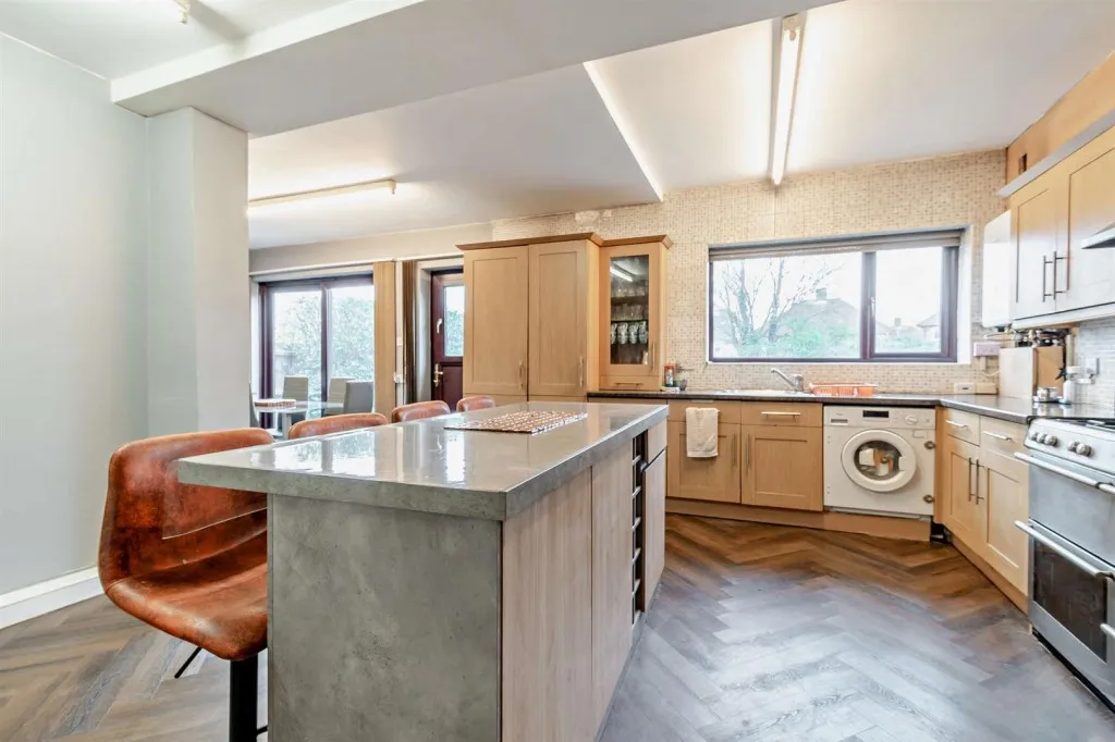 Colchester Road, Leicester, LE5, photo 5