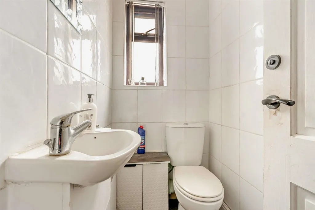 Colchester Road, Leicester, LE5, photo 14