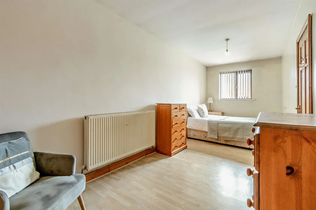 Colchester Road, Leicester, LE5, photo 16