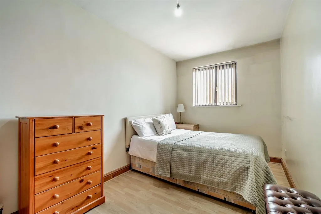 Colchester Road, Leicester, LE5, photo 17