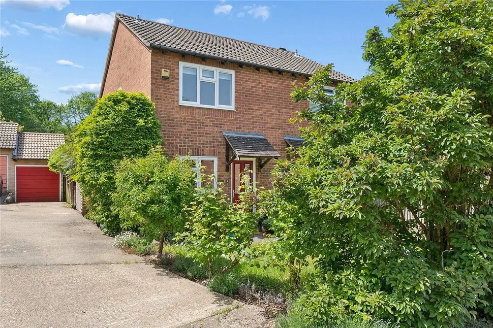 2 bed house for sale, Trotwood Close, ME5