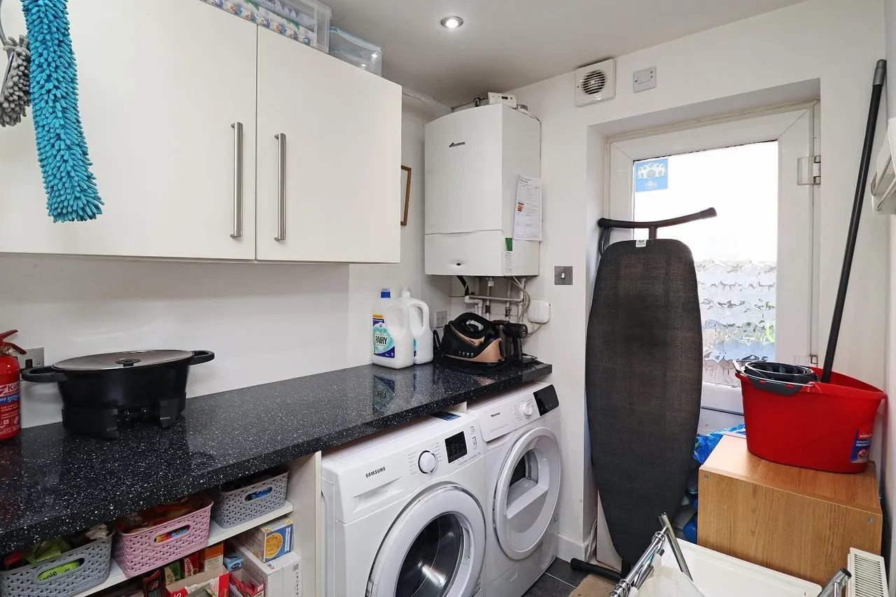 Kersal Drive, Timperley, Cheshire WA15 6UX, photo 24