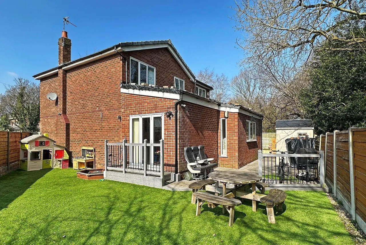 Kersal Drive, Timperley, Cheshire WA15 6UX, photo 5