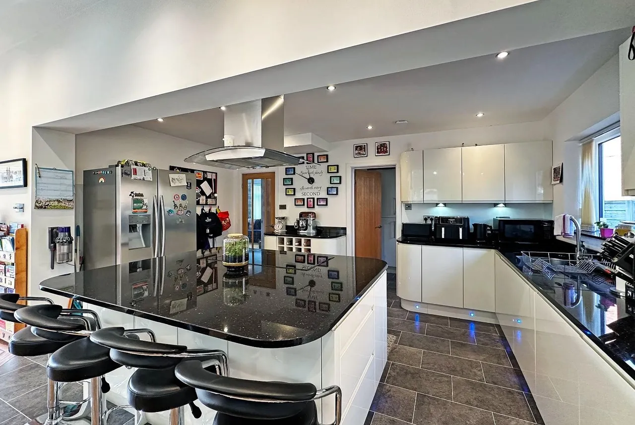 Kersal Drive, Timperley, Cheshire WA15 6UX, photo 18