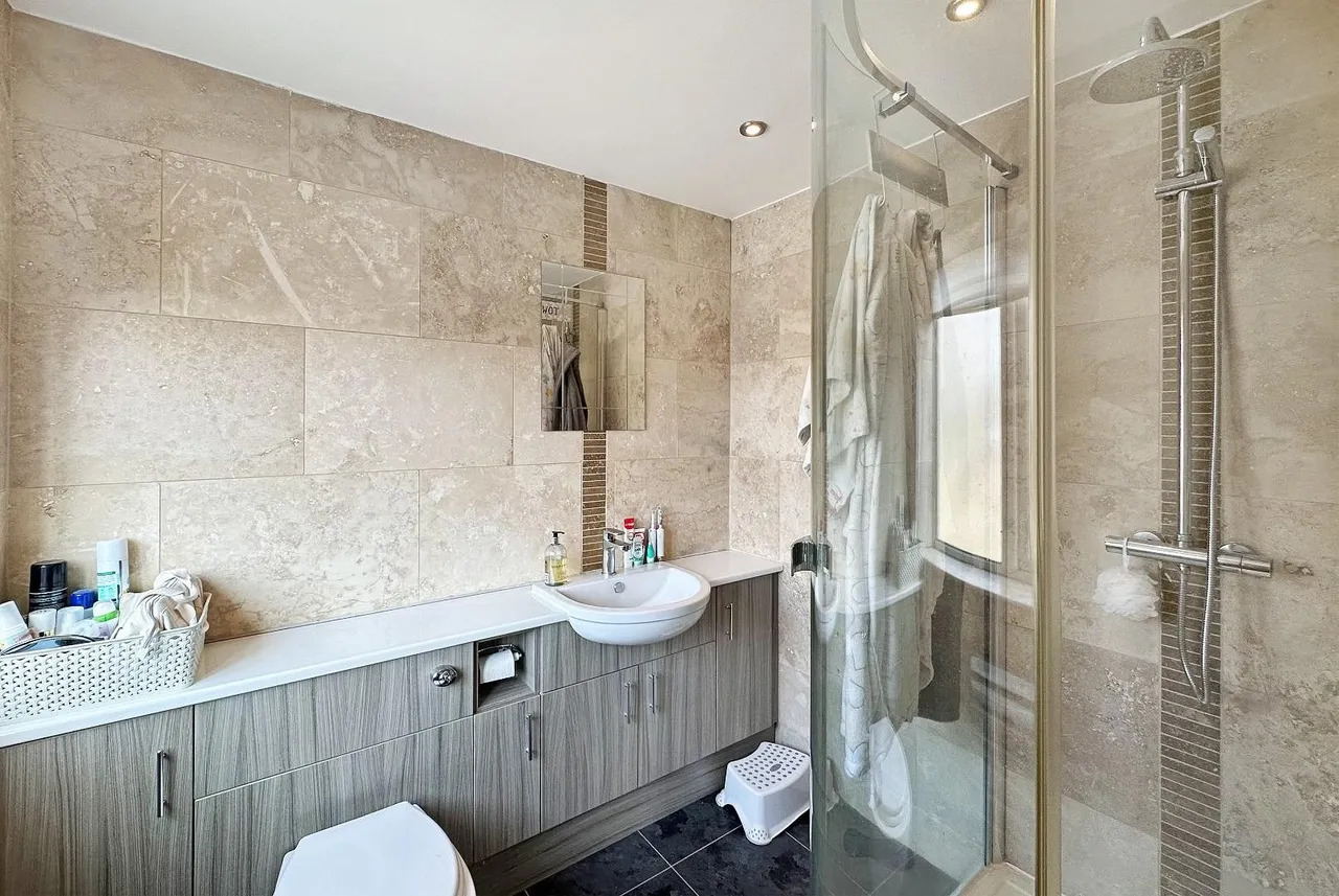 Kersal Drive, Timperley, Cheshire WA15 6UX, photo 11