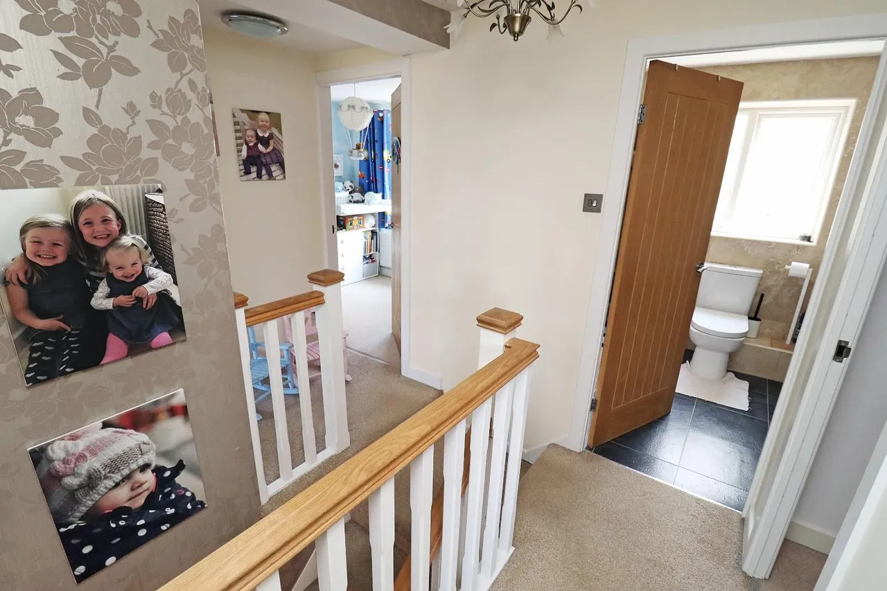 Kersal Drive, Timperley, Cheshire WA15 6UX, photo 29