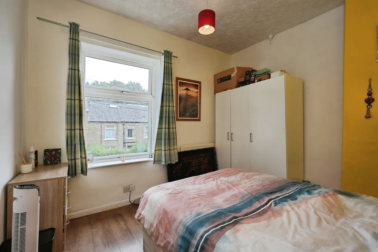 Scholes Road, Birkby, Huddersfield, photo 8