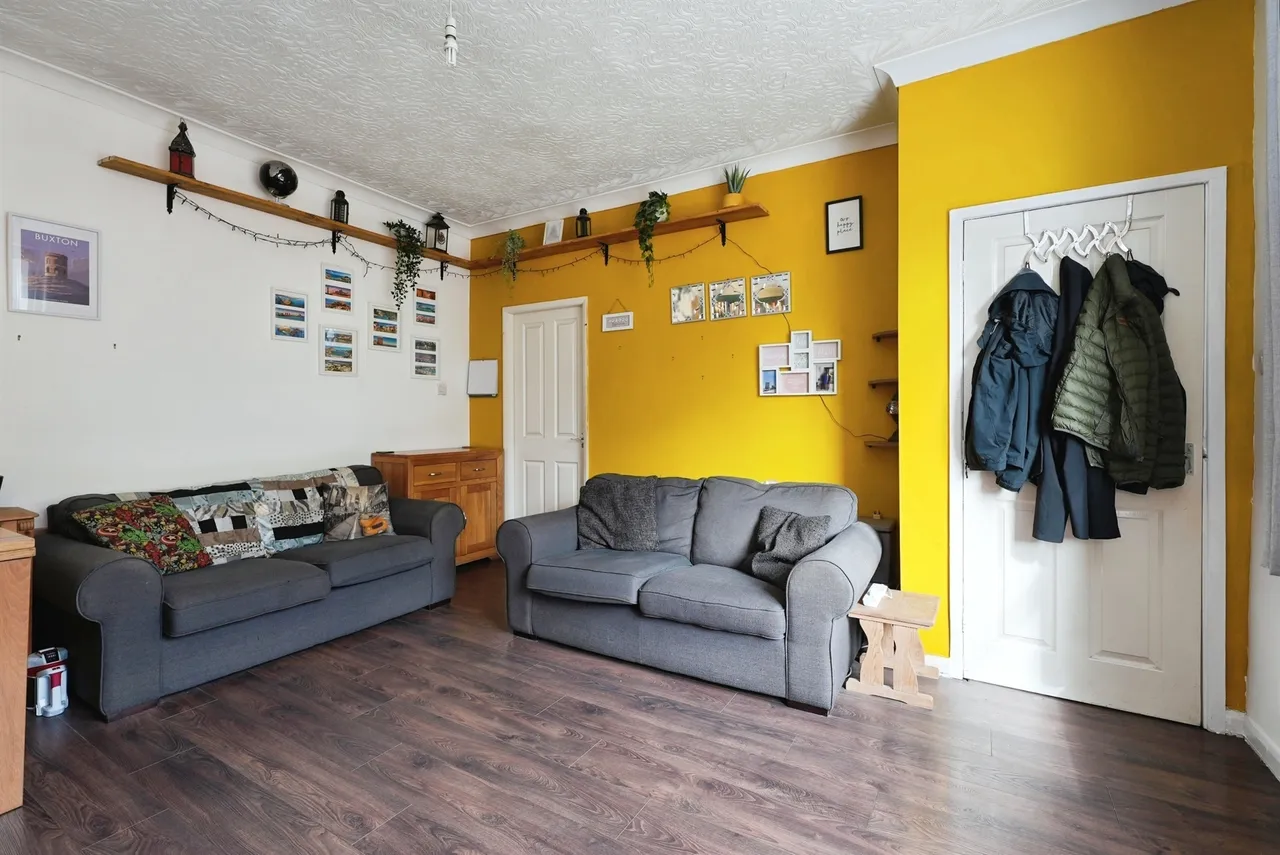 Scholes Road, Birkby, Huddersfield, photo 3