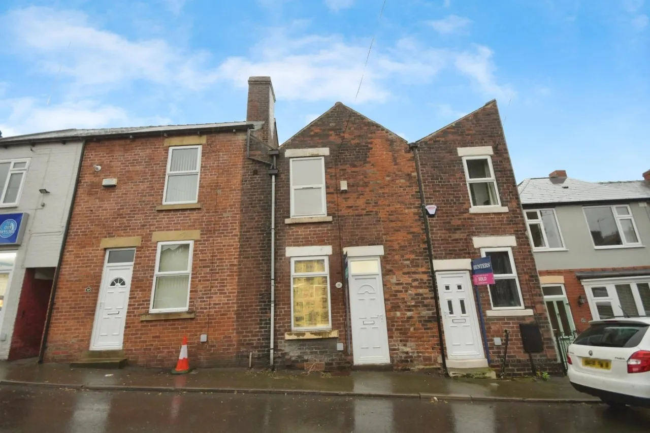 2 bed house for sale — Trafalgar Road, Wadsley Bridge, S6