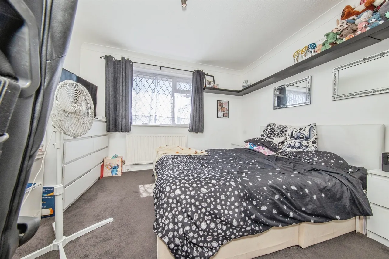 Tulip Way, Clacton-On-Sea, CO16, photo 9