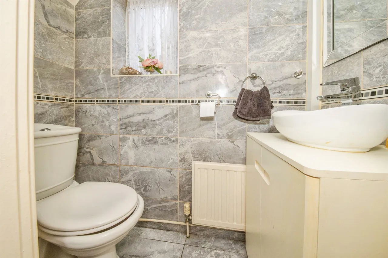 Tulip Way, Clacton-On-Sea, CO16, photo 8