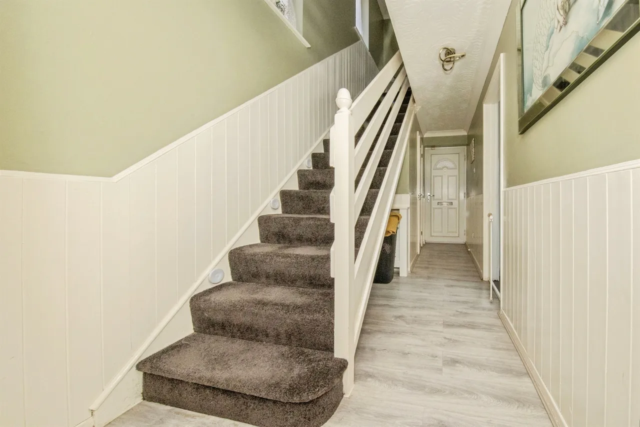 Tulip Way, Clacton-On-Sea, CO16, photo 13