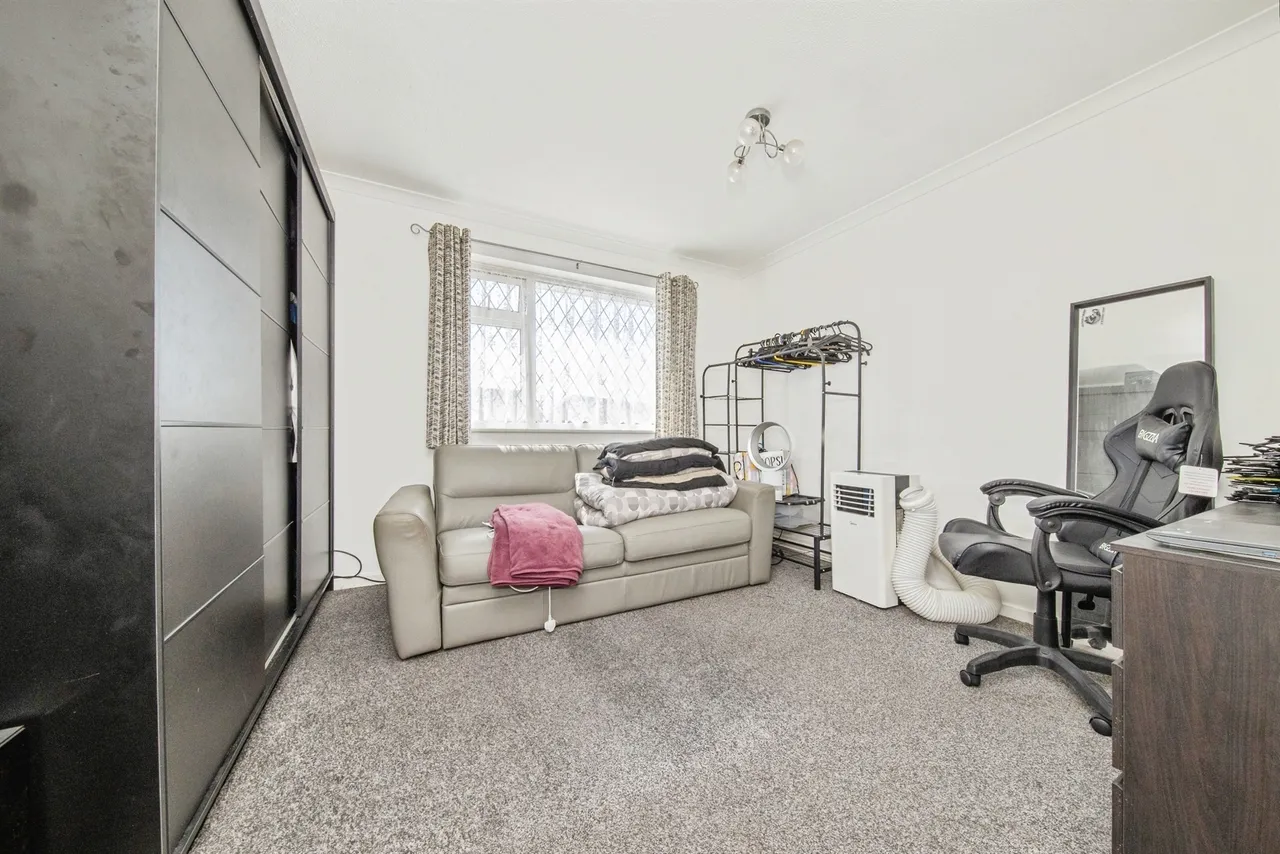 Tulip Way, Clacton-On-Sea, CO16, photo 10