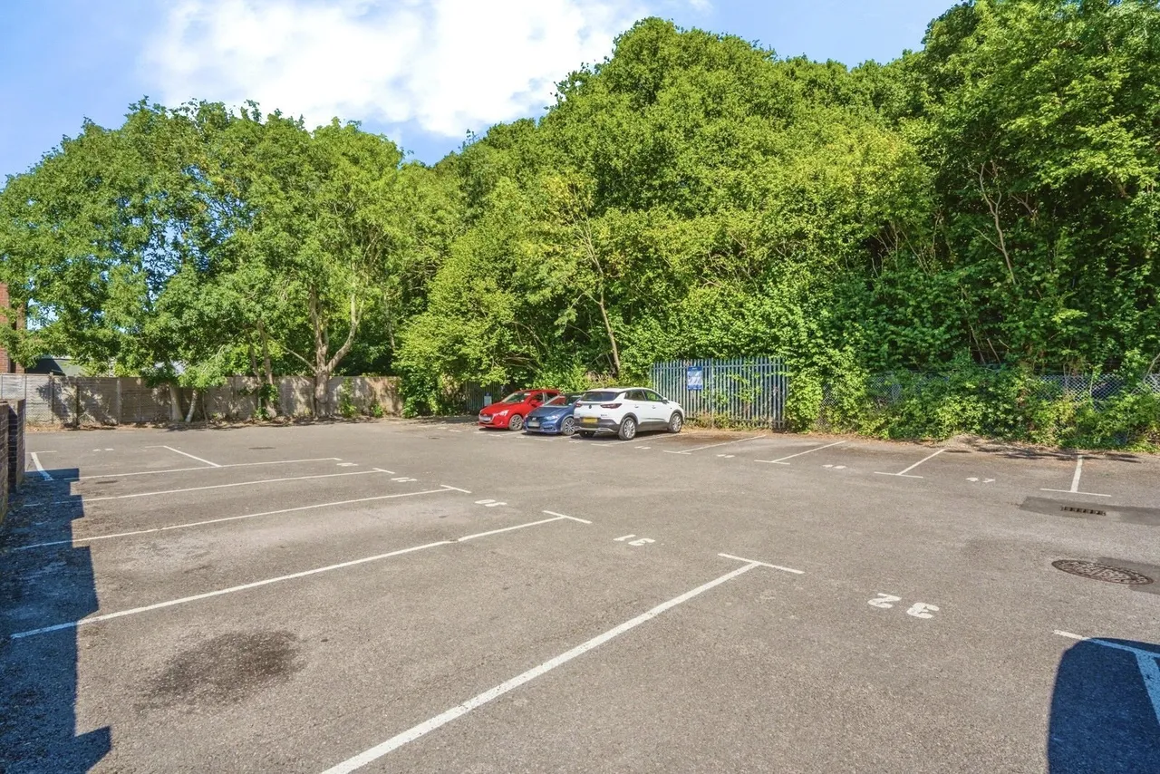 Crombie Close, Waterlooville, PO8, photo 7