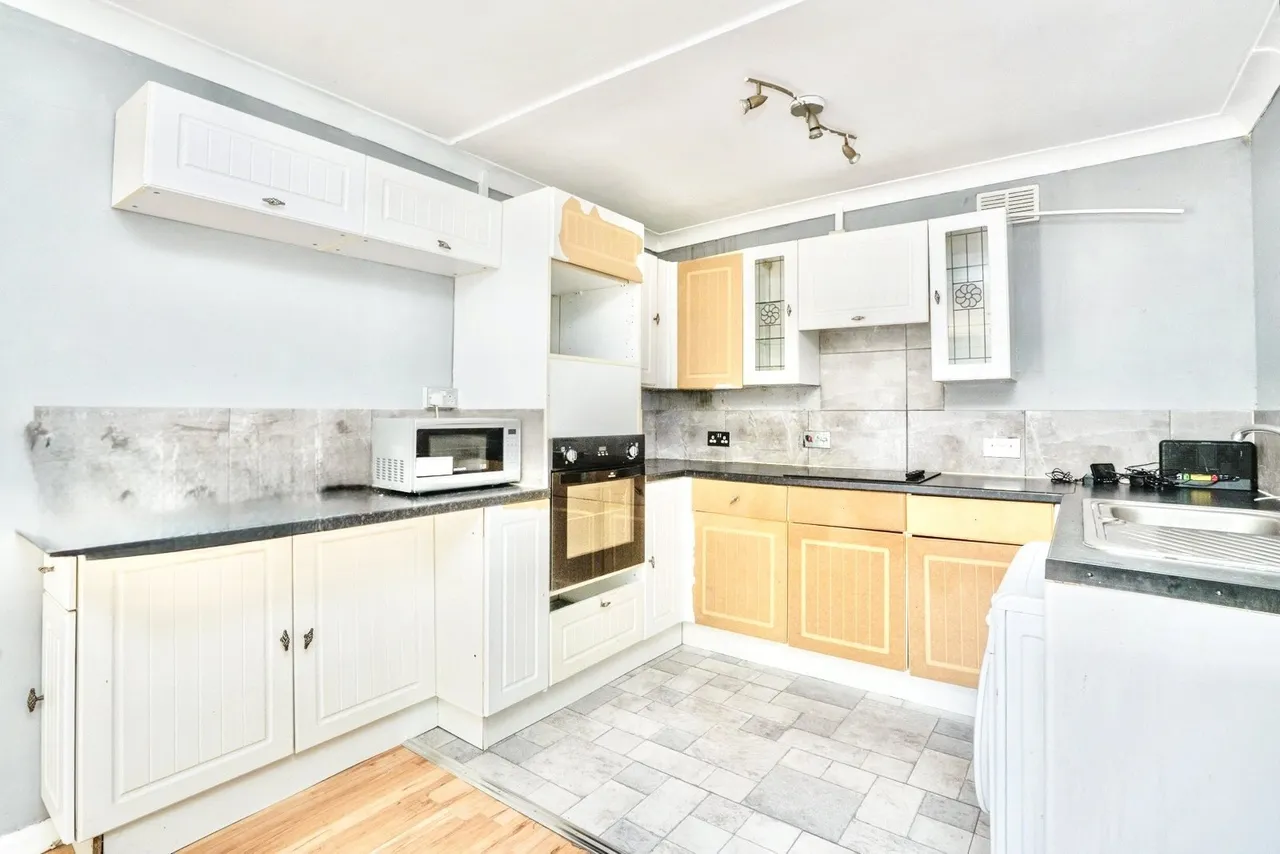 Crombie Close, Waterlooville, PO8, photo 3
