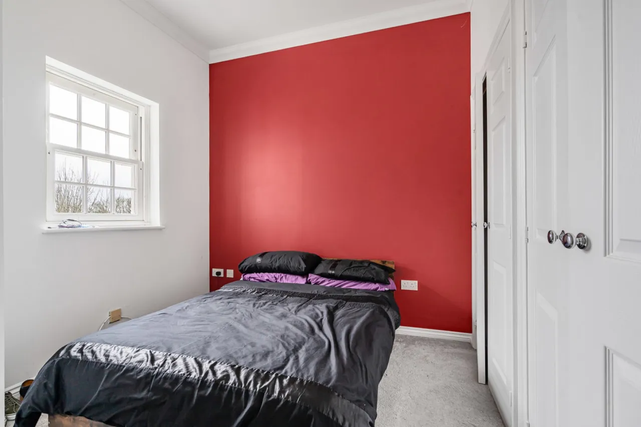 Gawton Crescent, Netherne On The Hill, photo 7