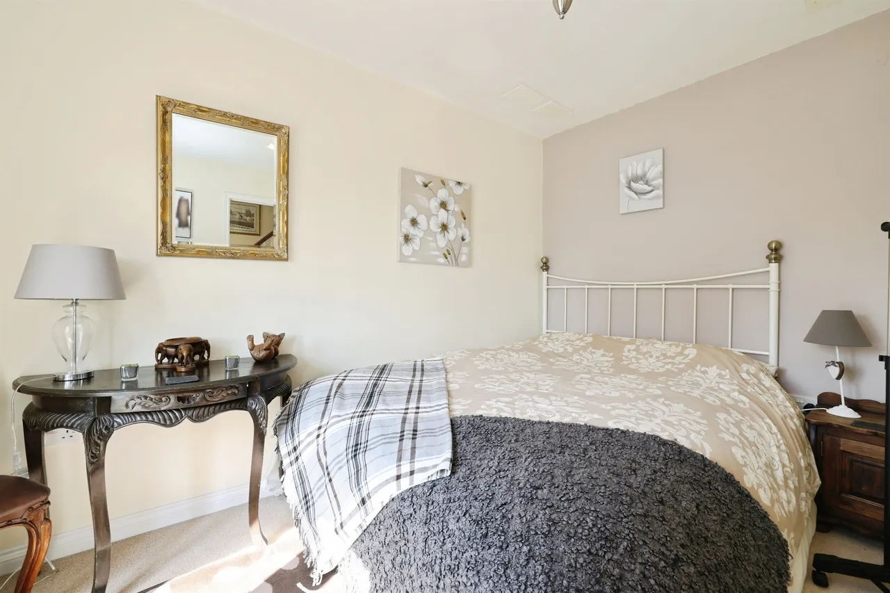 Holloway Close, Amesbury, SP4, photo 14