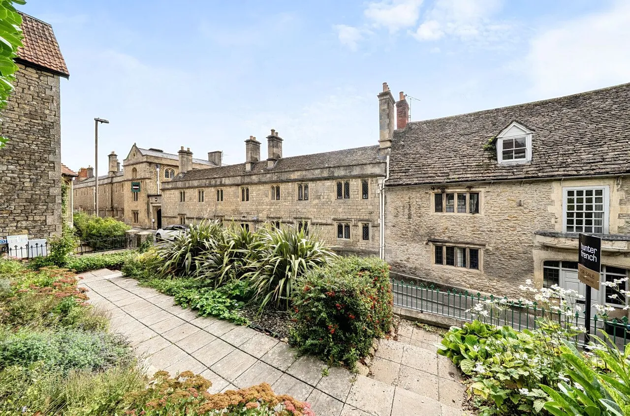 High Street, Bruton, BA10, photo 12