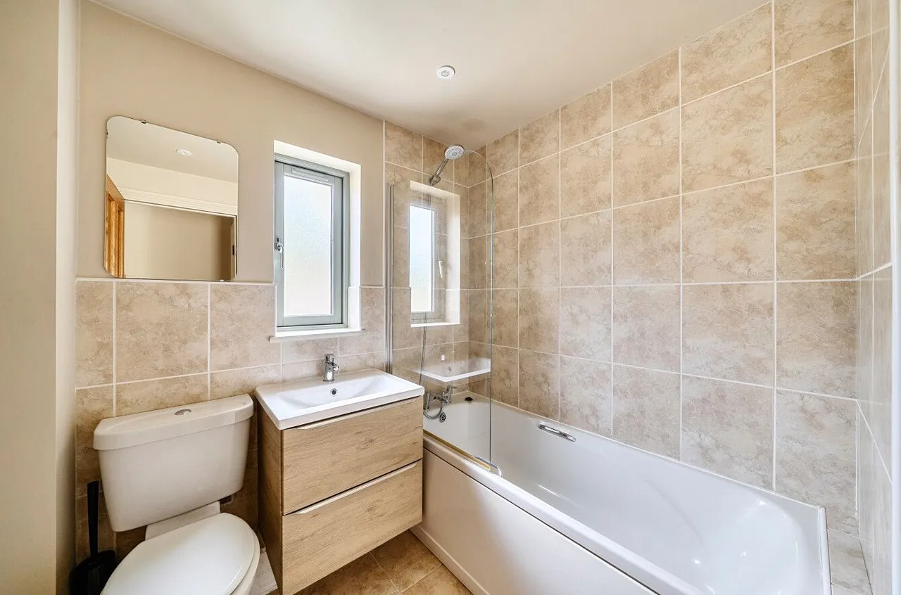 High Street, Bruton, BA10, photo 22