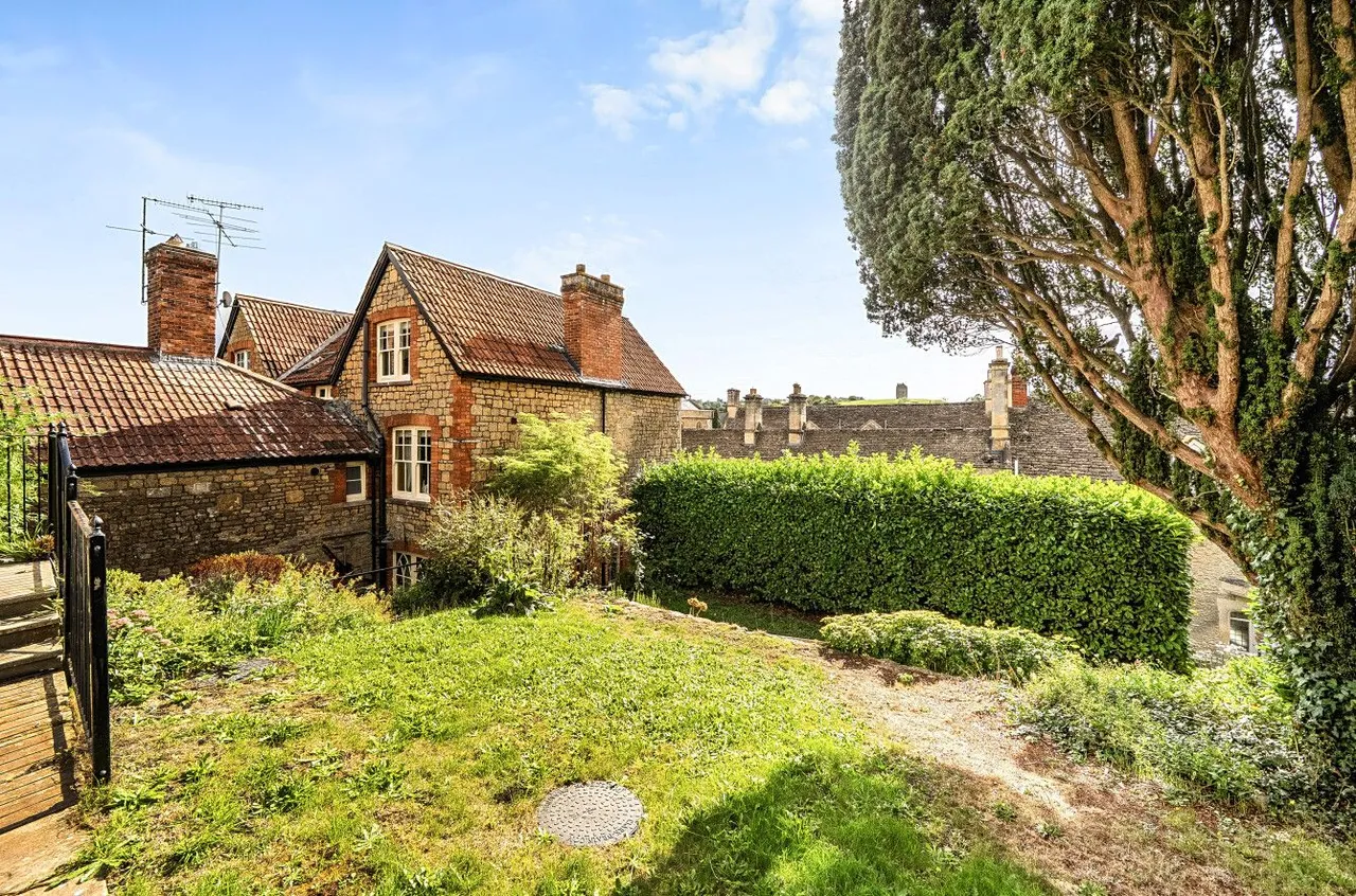 High Street, Bruton, BA10, photo 11