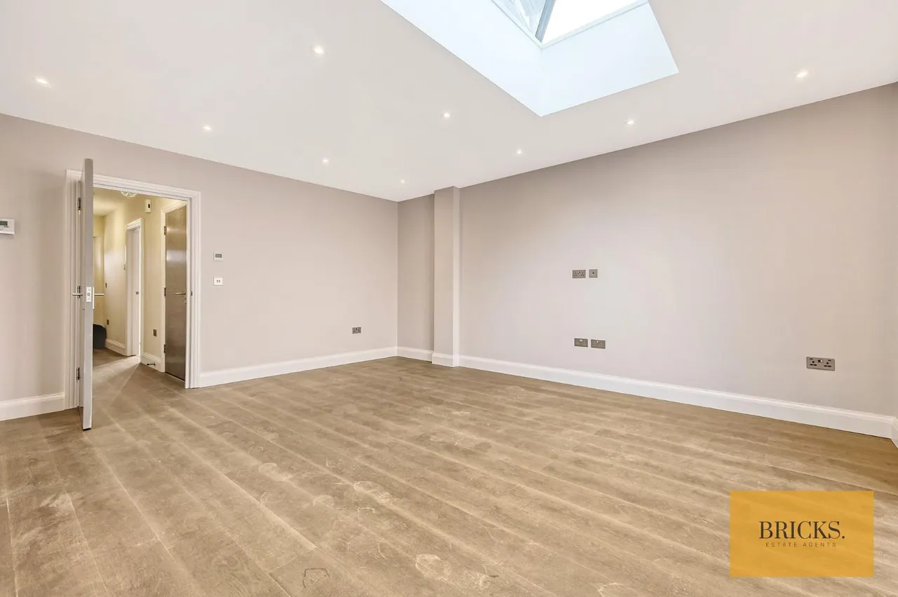 Grove Green Road, London, E11 4EN, photo 2