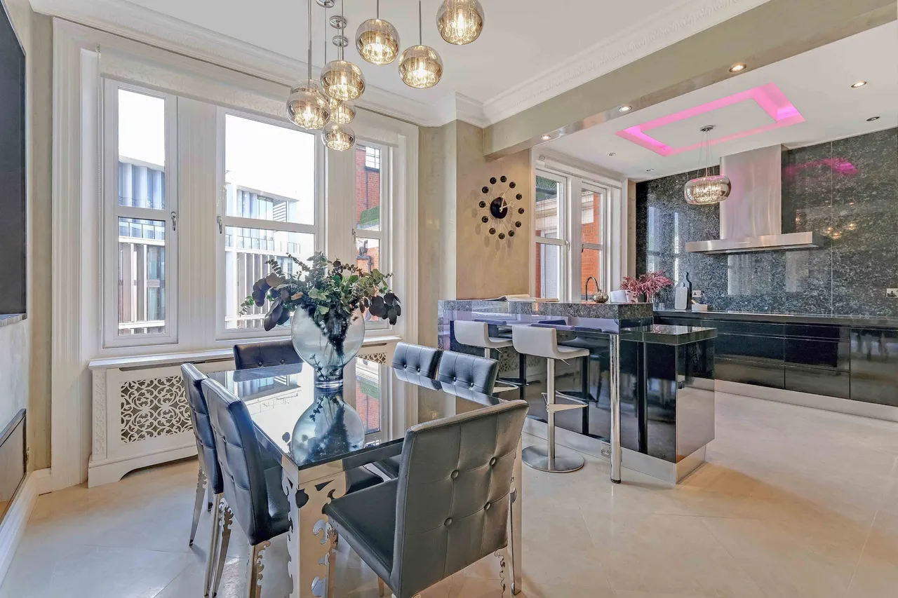 Wellington Court, SW1X, photo 7