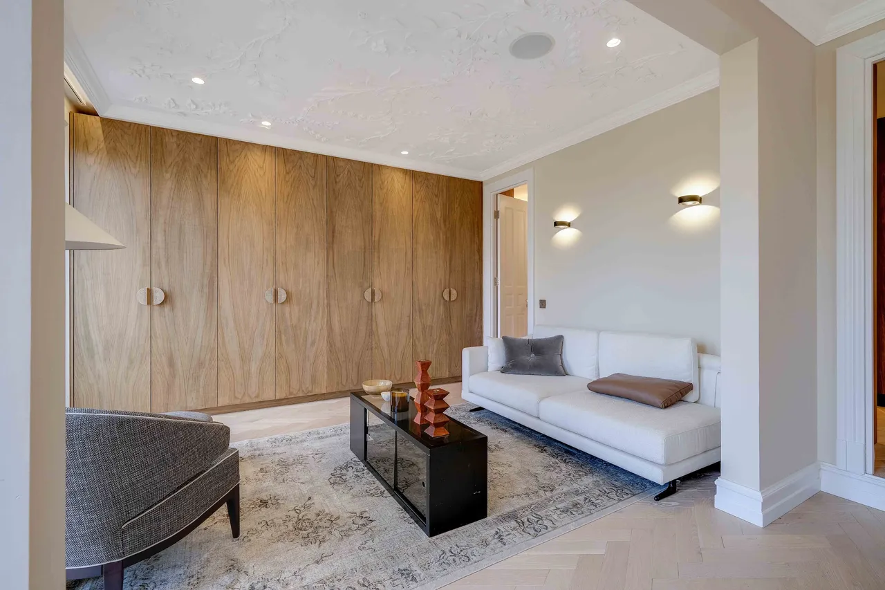 Wellington Court, SW1X, photo 17