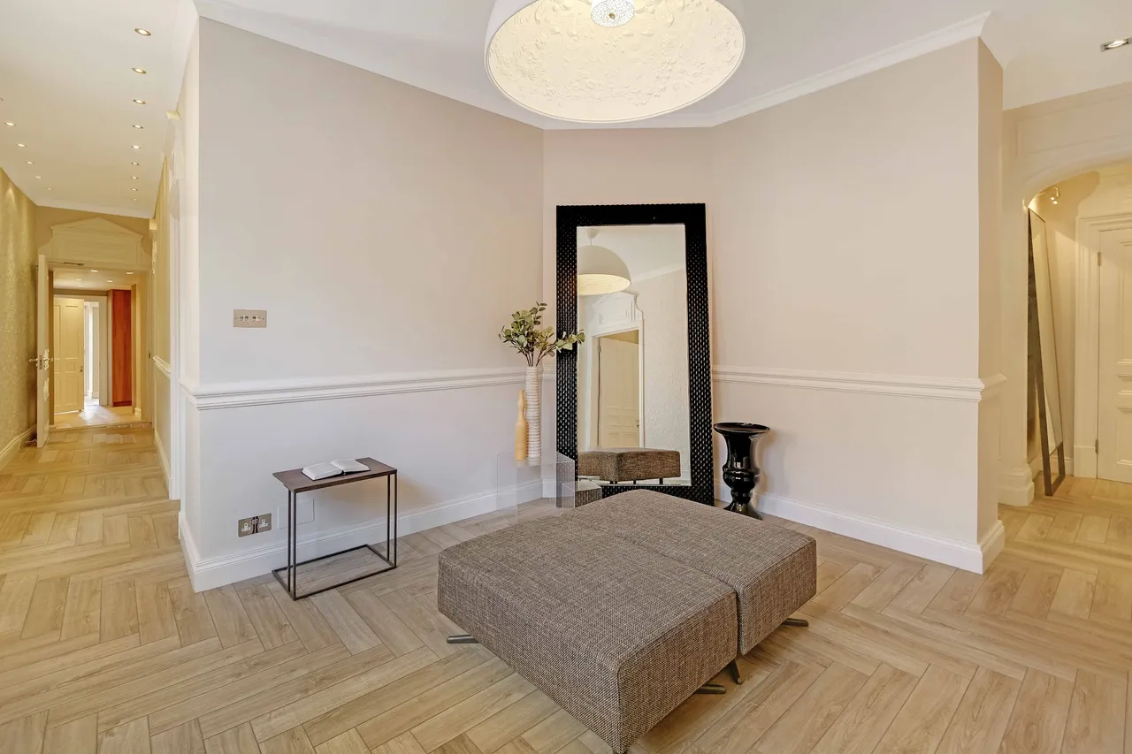 Wellington Court, SW1X, photo 12