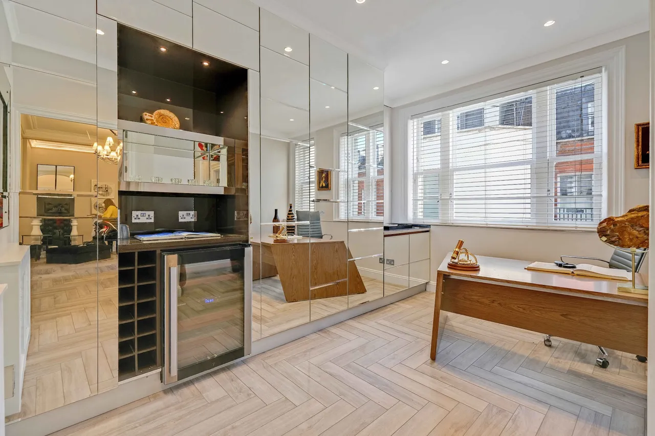 Wellington Court, SW1X, photo 9