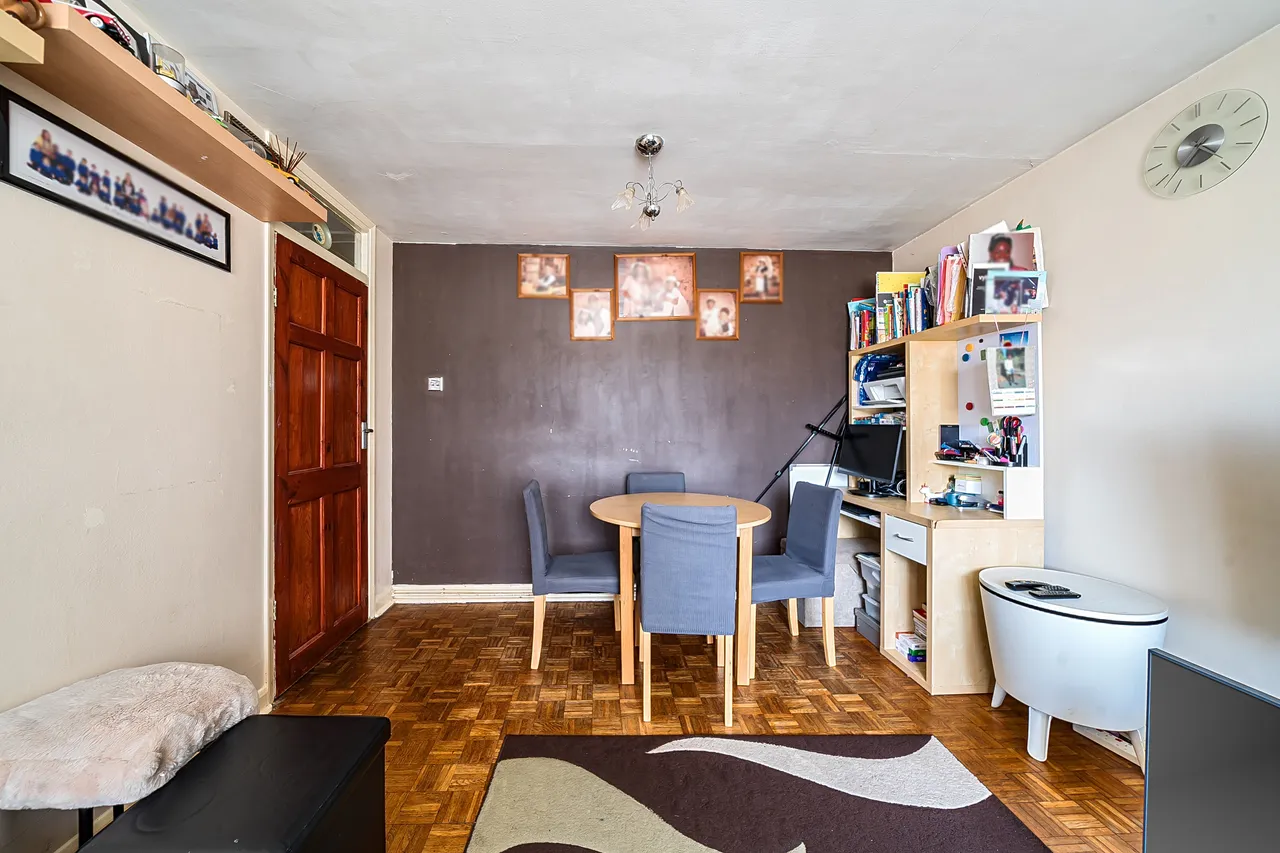 7 Micklefield Court, 16 Cameron Road, Croydon, photo 7