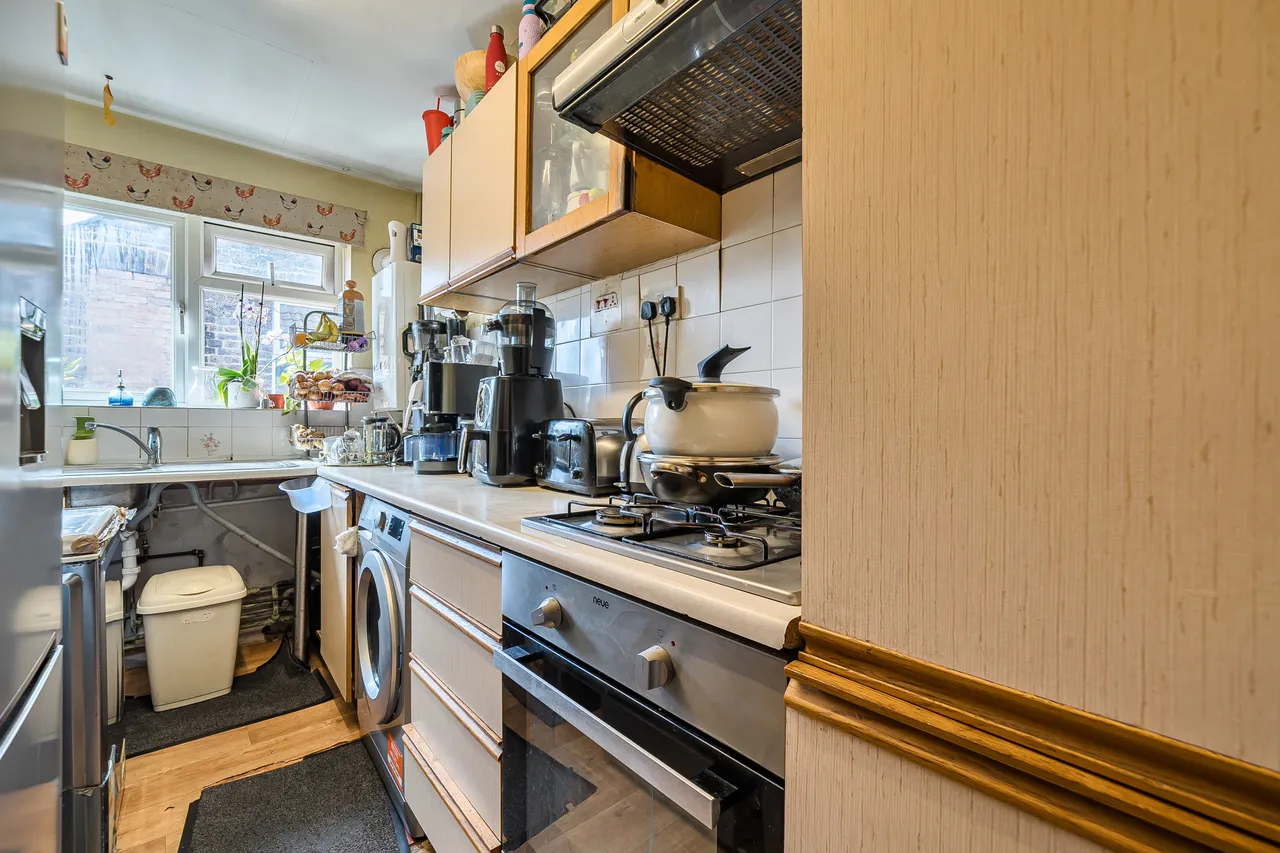 7 Micklefield Court, 16 Cameron Road, Croydon, photo 3